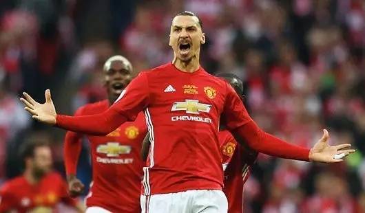 俱乐部中成 俱乐部中成